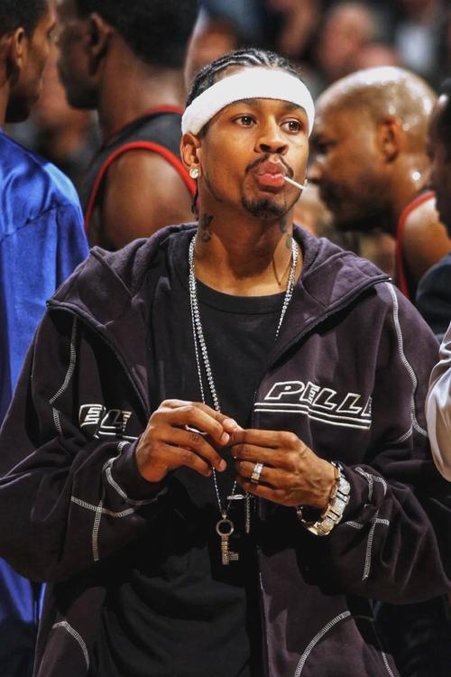 洛杉矶银河经理：伊布真的认为自己是上帝，他是个特别的家伙（洛杉矶银河主帅称伊布自视如神，确实是个与众不同的人）