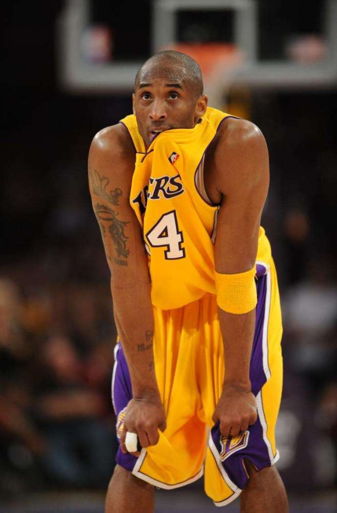 邮报：犯罪团伙盯上了英超球星及其家人，盗窃奢侈品换枪支（英超球星及家属被犯罪团伙盯上：盗窃奢侈品换取枪支）