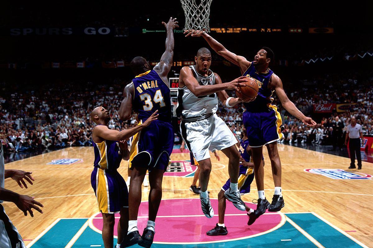 詹姆斯放弃得分上双记录，最后一传助攻八村垒绝杀，湖人险胜猛龙（詹姆斯舍分不追上双，终场妙传八村垒绝杀，湖人险胜猛龙）