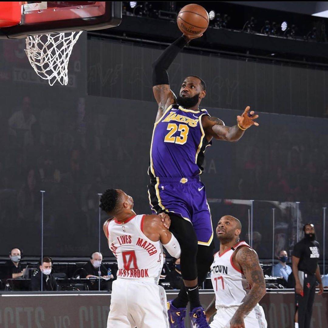 又是逆转！巴萨主场战胜马竞！目前领先四分稳居榜首～（巴萨再度逆转，主场击败马竞！领先4分稳居榜首）