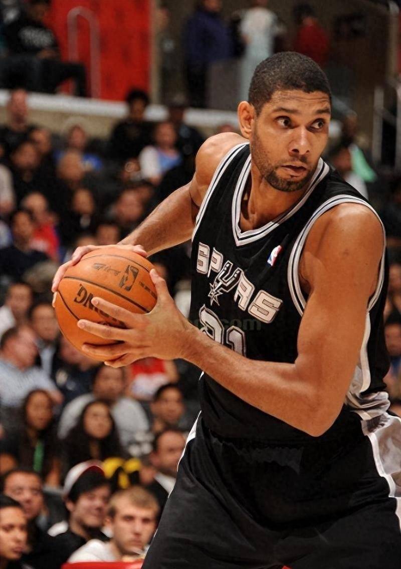 中国女足2-3苏格兰女足，张琳艳、吴澄舒互相传射，豪厄特吊射双响（中国女足2比3负于苏格兰，张琳艳与吴澄舒互相传射，豪厄特挑射梅开二度）