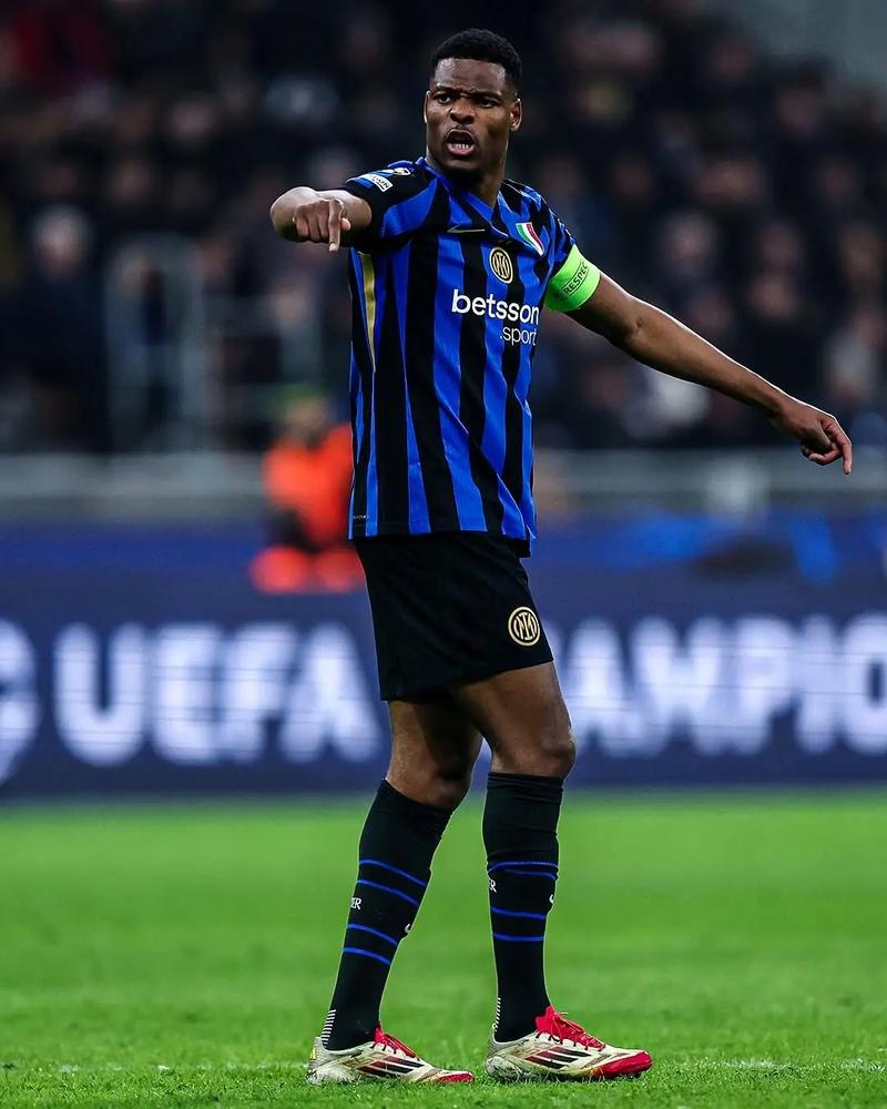 赖斯：拜仁下半场没获得有效射门机会，而我们的发挥堪称顶级