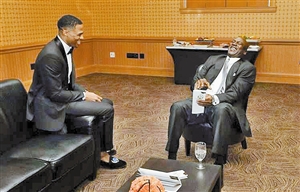 字母哥是现役为一队效力时间第三长的球员，仅次于库里和追梦（字母哥在同队效力时长居现役第三，仅逊库里与追梦）