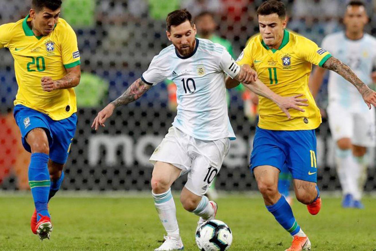 球星再度超神发挥（巨星再度神勇爆发）