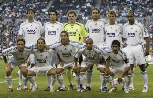 欧冠决赛用球谍照：包含白+深紫，灵感来自举办城市布达佩斯（欧冠决赛用球曝光：白+深紫配色，灵感源于主办城市布达佩斯）