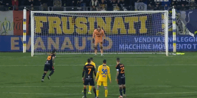 难以适应英格兰生活！维卡里奥想回意甲，国米愿意支付超2000万欧（英伦水土不服，维卡里奥盼重返意甲；国米愿出2000万欧以上）