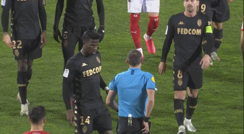 一场没打就受伤了！广东队迎来重大噩耗，这可是杜锋的争冠法宝！