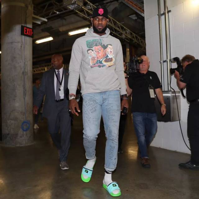 世界杯花絮引发热议（世界杯趣闻掀起热议）