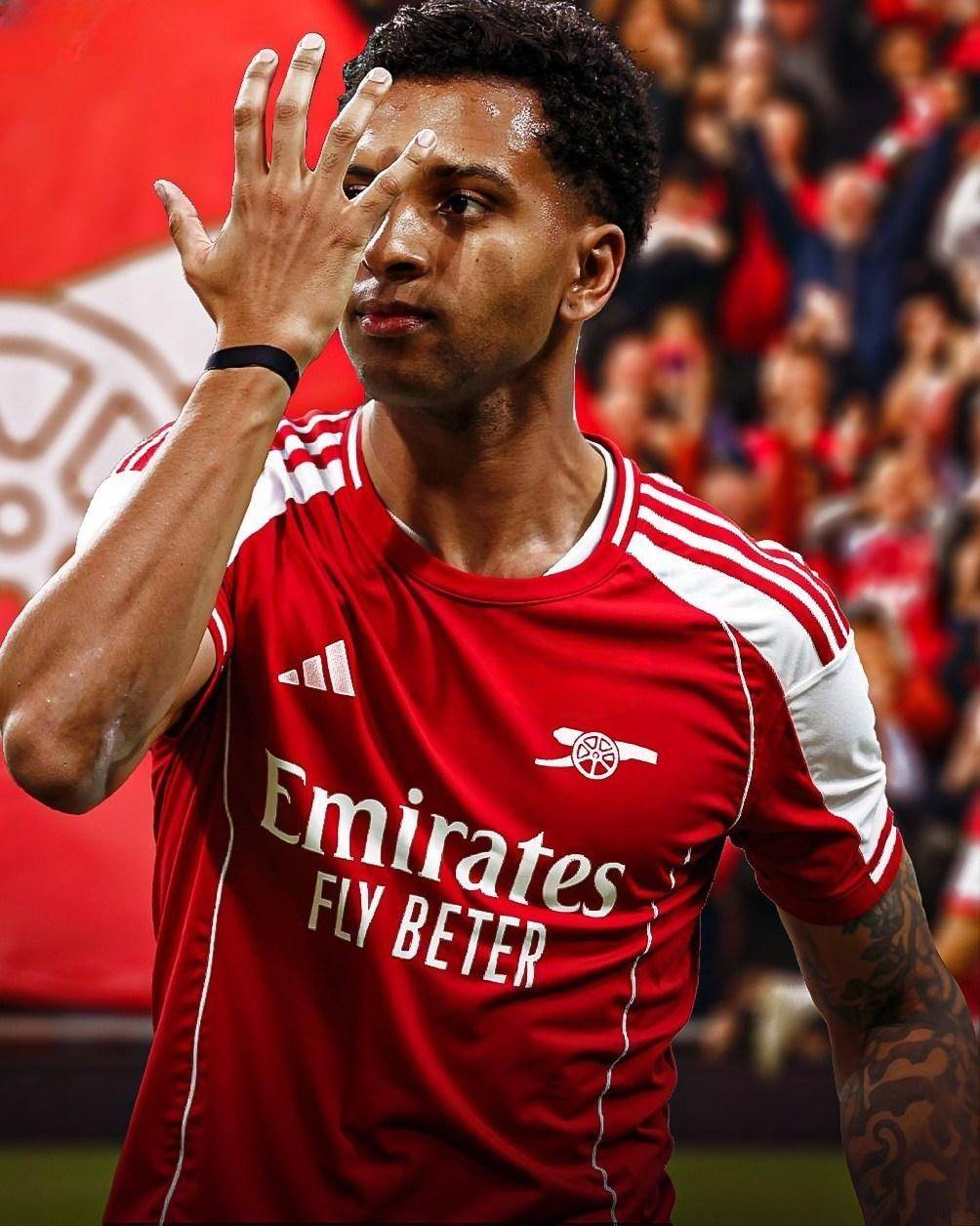 本世纪五大联赛参与百球最快TOP10：C罗70场第1，苏牙71场第2（本世纪五大联赛百球参与速度前十：C罗70场居首，苏亚雷斯71场次席）