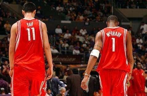 怒了！江苏发球稀烂快攻全无，0-3脆败天津，球迷：不如拼小将（江苏发球失准快攻乏力，0-3不敌天津，球迷建议大胆启用小将）