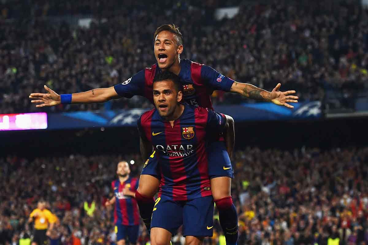 邵佳一谈成为国足主帅：正在家看电脑突然收到700多条信息（邵佳一谈挂帅国足：在家看电脑时突收七百多条消息）